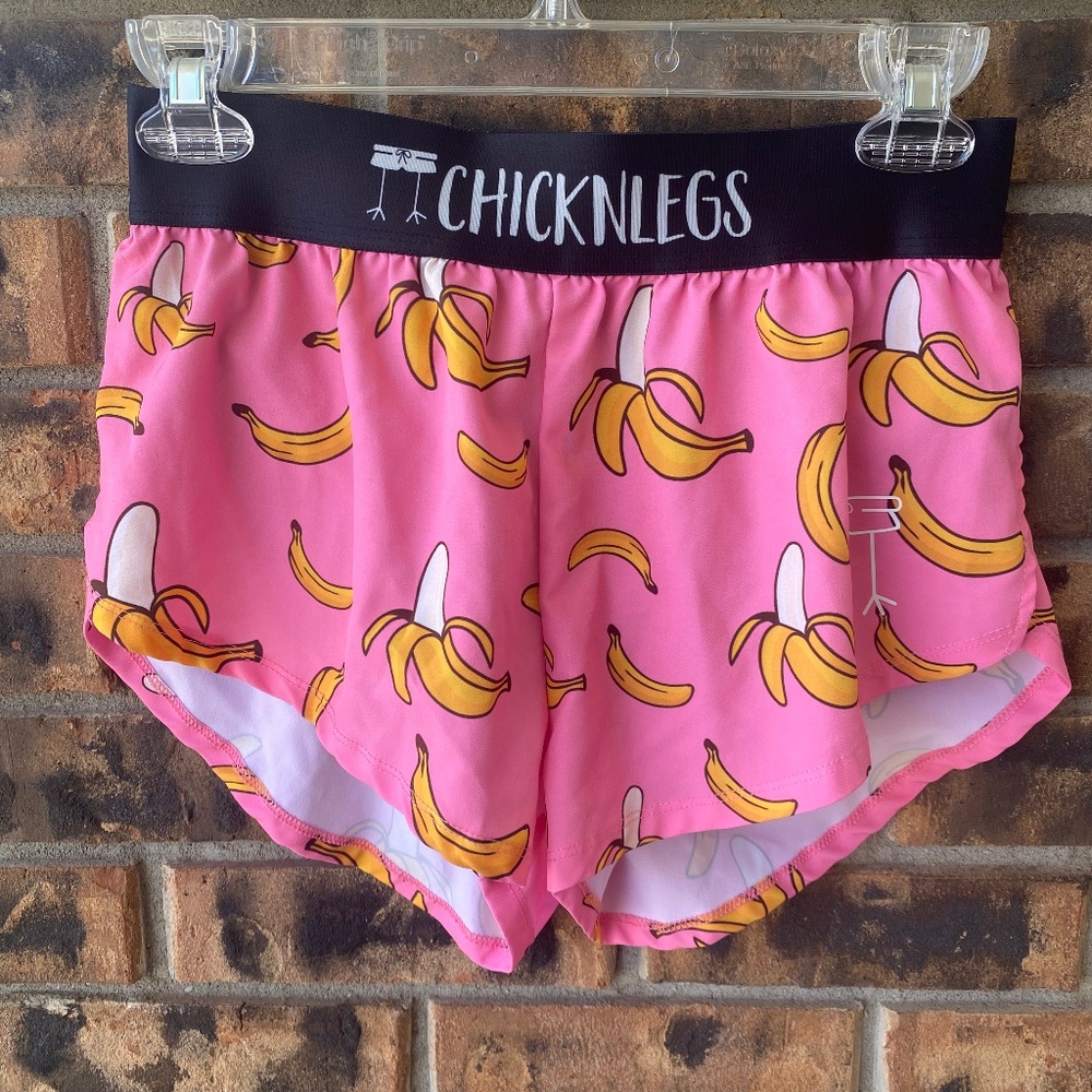Chicknlegs Women's Pink Bananas 1.5" Split Shorts Sz XS